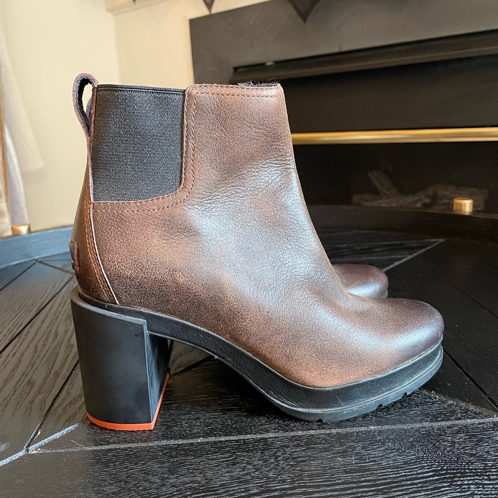 SOREL Brown Black Blake Boots Block Heel Leather Chelsea Booties Like New Size 7